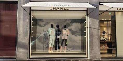 chanel store bologna|Chanel via montenapoleone.